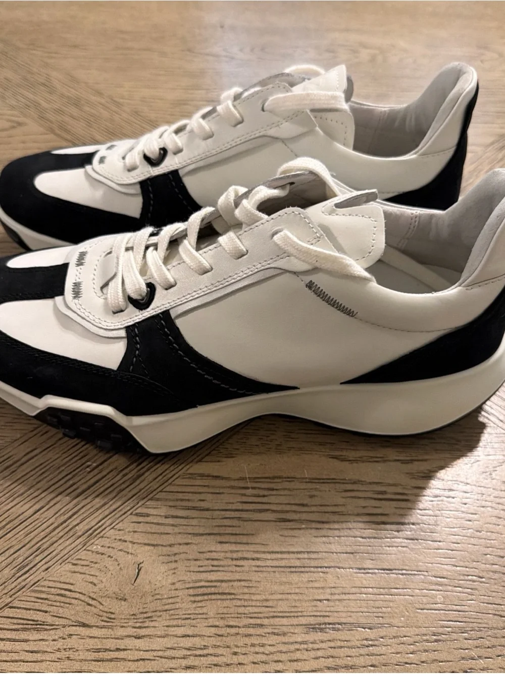 ECCO Men's Retro Sneaker Lace Up Black White 524914 EU 43 Euro Size 9-9.5